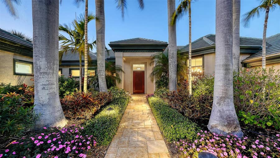 Property photo for 316 W ROYAL FLAMINGO DRIVE, Sarasota, FL