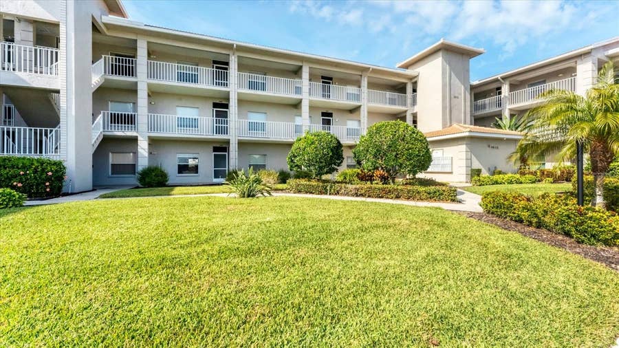 Property photo for 9610 CLUB SOUTH CIRCLE, #4106, Sarasota, FL