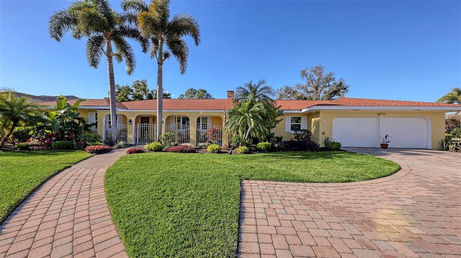 Property photo for 844 MAGELLAN DRIVE, Sarasota, FL