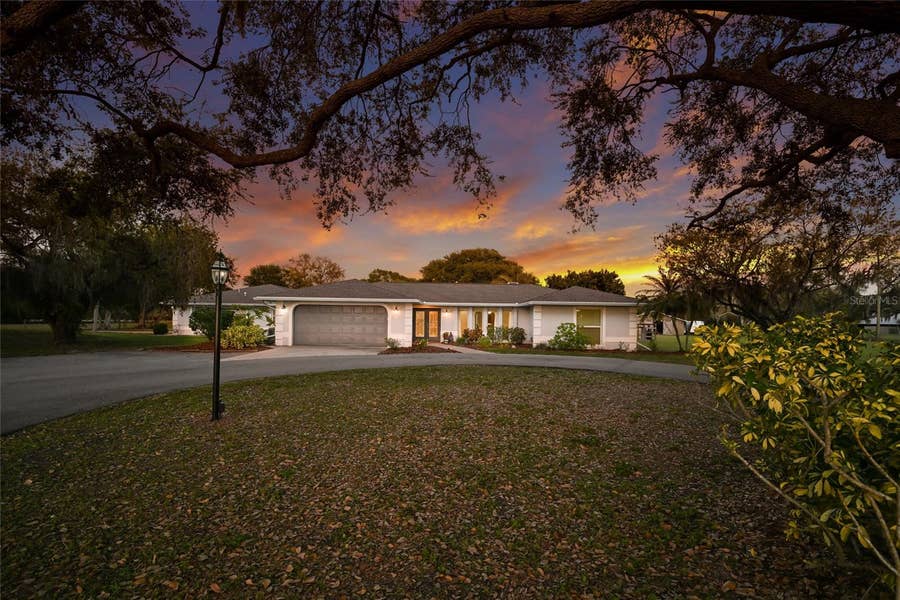 Property photo for 1516 FOX CREEK DRIVE, Sarasota, FL