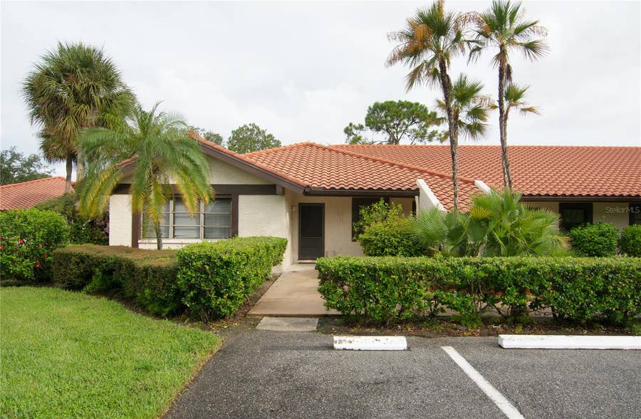 Property photo for 5635 GOLF POINTE DRIVE, #101, Sarasota, FL