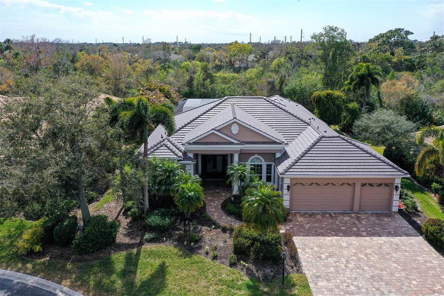 Property photo for 7310 CHATSWORTH COURT, University Park, FL
