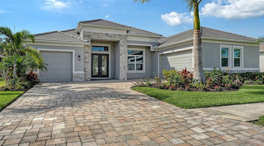 Property photo for 7079 TAMWORTH PARKWAY, Sarasota, FL