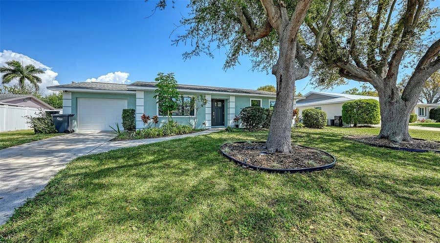Property photo for 923 69TH STREET NW, Bradenton, FL