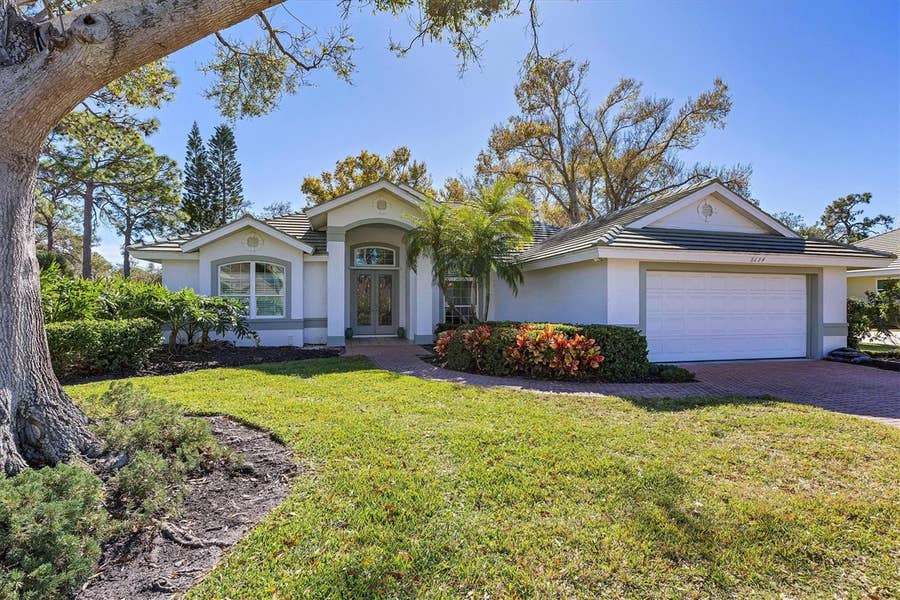 Property photo for 8684 WOODBRIAR DRIVE, Sarasota, FL