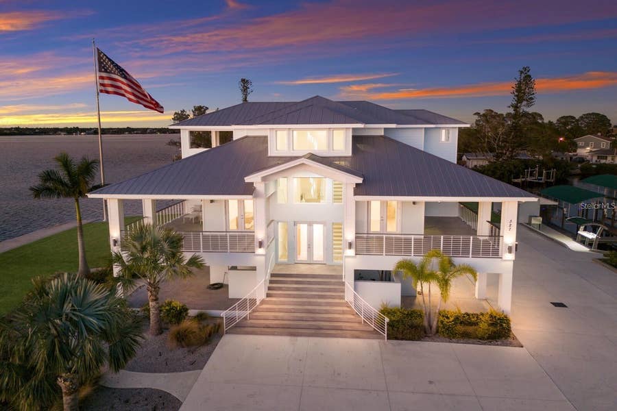 Property photo for 208 22ND STREET COURT NE, Bradenton, FL