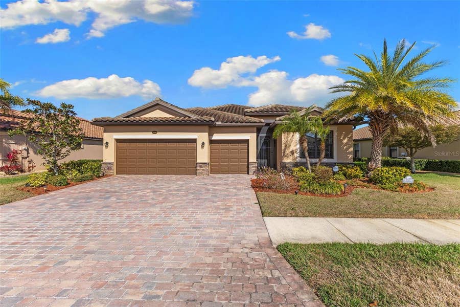 Property photo for 13238 FAMIGLIA DRIVE, Venice, FL