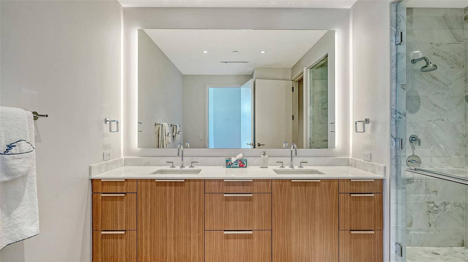 1561 GULF OF MEXICO DRIVE, #404, Longboat Key, FL 34228 1561 GULF OF MEXICO DRIVE, #404, Longboat Key, FL 34228