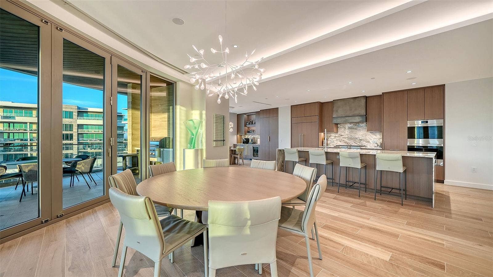 1561 GULF OF MEXICO DRIVE, #404, Longboat Key, FL 34228 1561 GULF OF MEXICO DRIVE, #404, Longboat Key, FL 34228