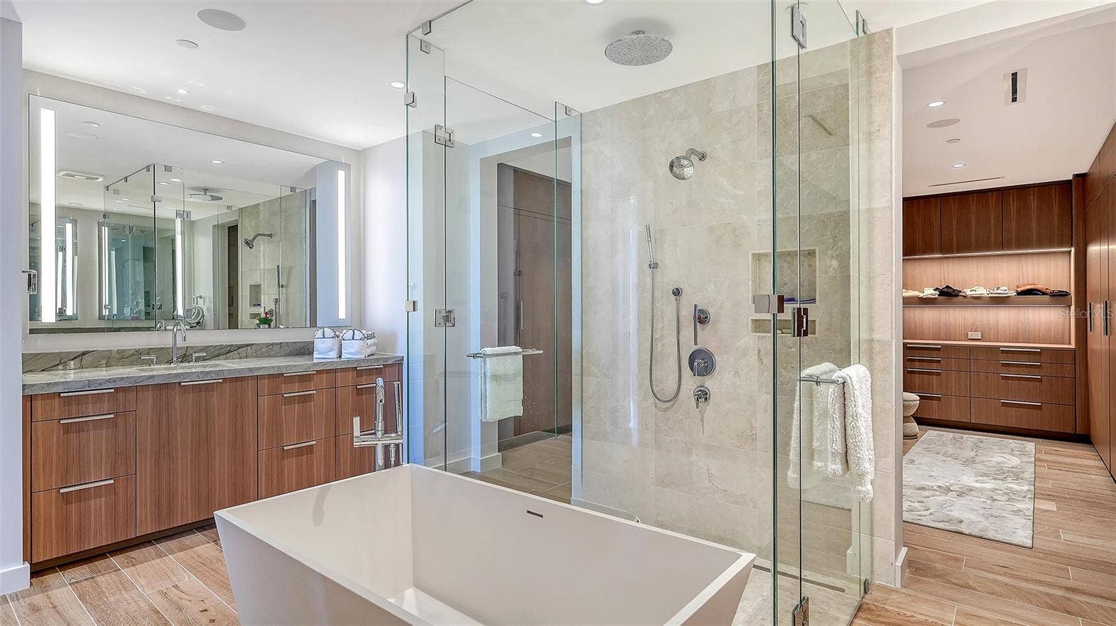 1561 GULF OF MEXICO DRIVE, #404, Longboat Key, FL 34228 1561 GULF OF MEXICO DRIVE, #404, Longboat Key, FL 34228
