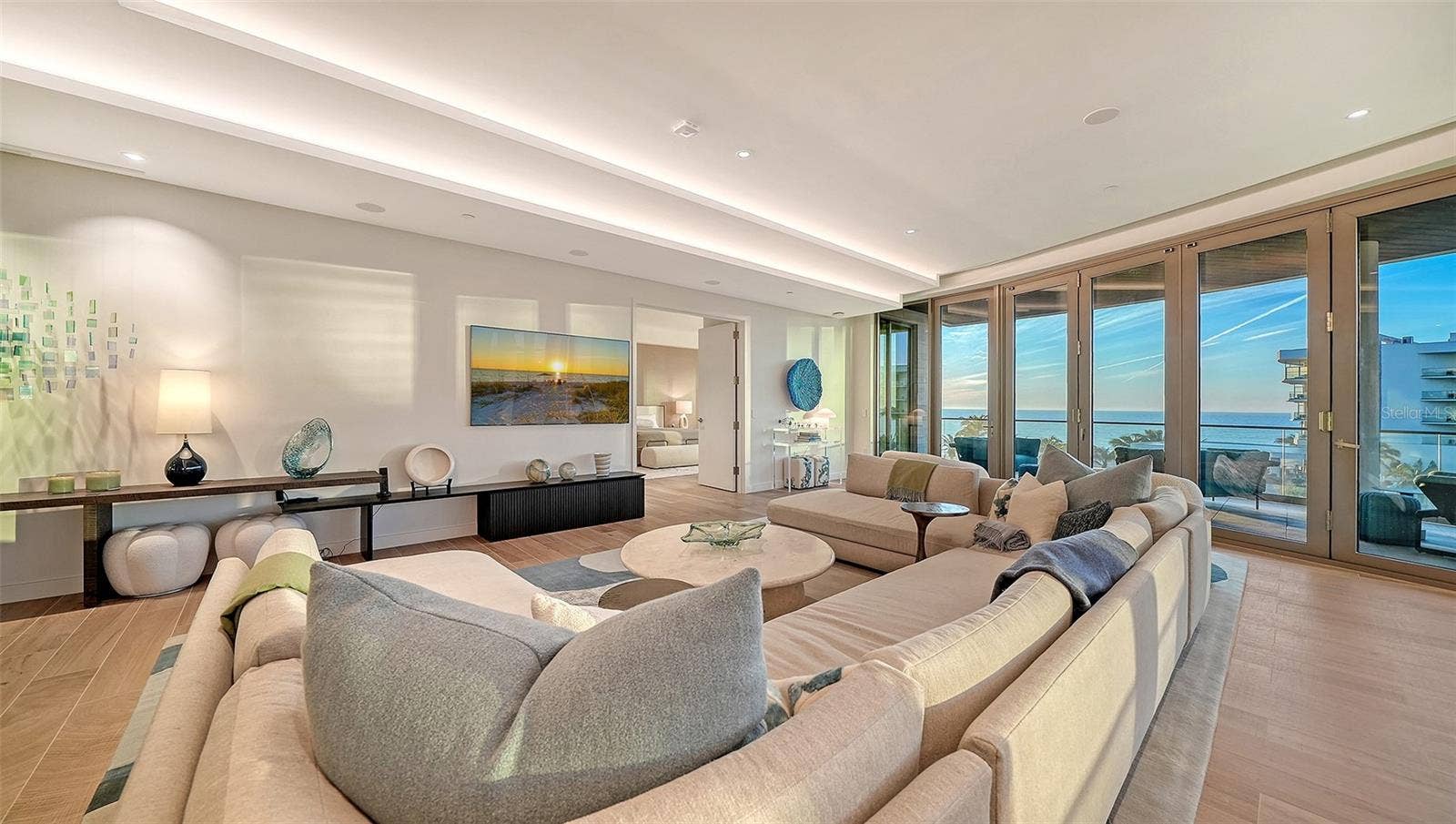 1561 GULF OF MEXICO DRIVE, #404, Longboat Key, FL 34228 1561 GULF OF MEXICO DRIVE, #404, Longboat Key, FL 34228