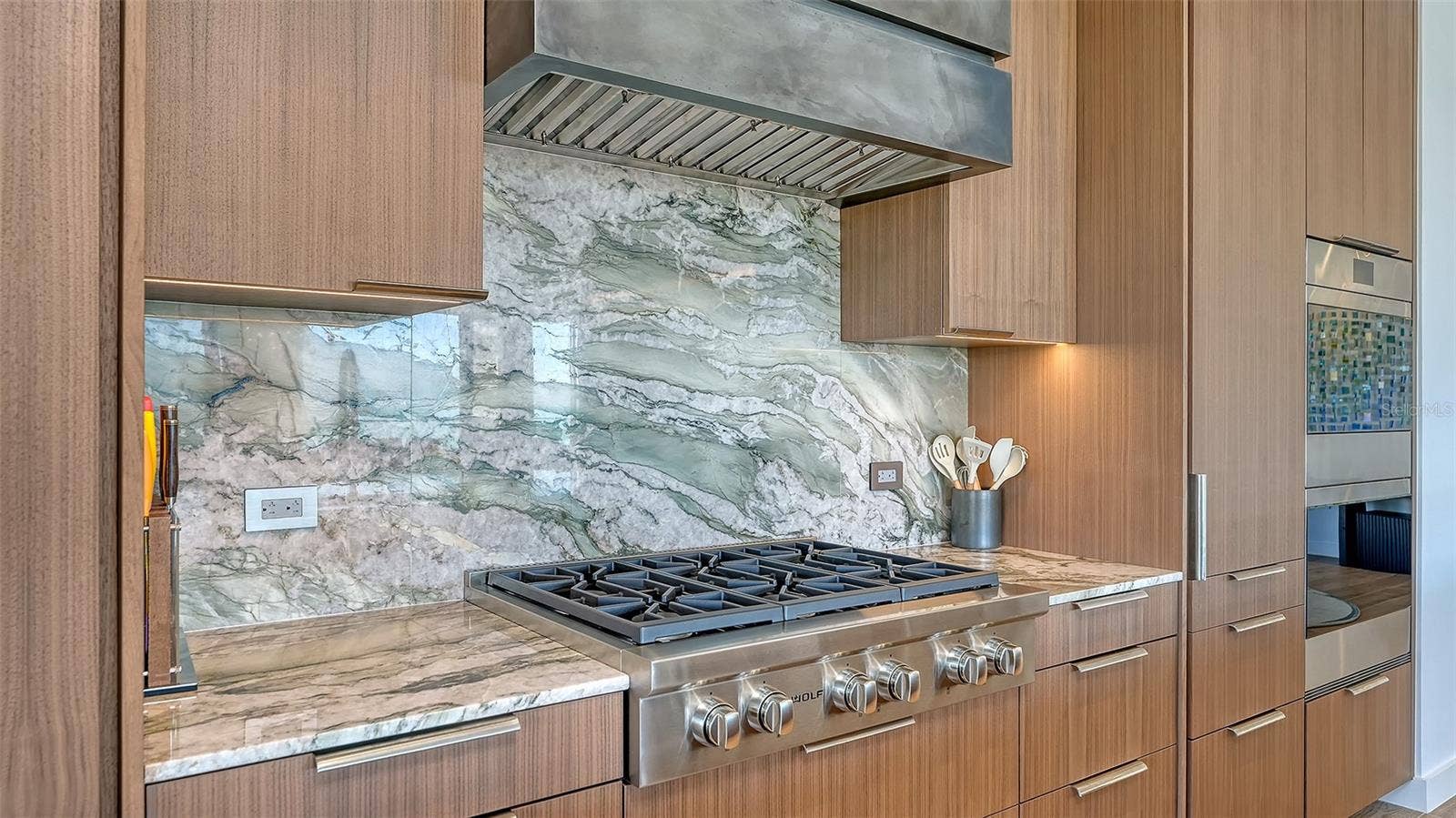 1561 GULF OF MEXICO DRIVE, #404, Longboat Key, FL 34228 1561 GULF OF MEXICO DRIVE, #404, Longboat Key, FL 34228