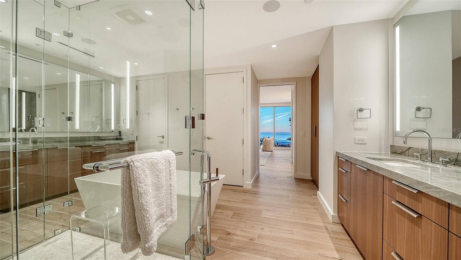 1561 GULF OF MEXICO DRIVE, #404, Longboat Key, FL 34228 1561 GULF OF MEXICO DRIVE, #404, Longboat Key, FL 34228