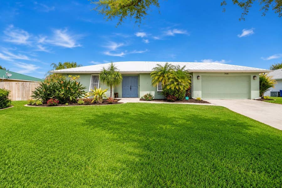 Property photo for 7926 CYPRESS LAKE DRIVE, Sarasota, FL