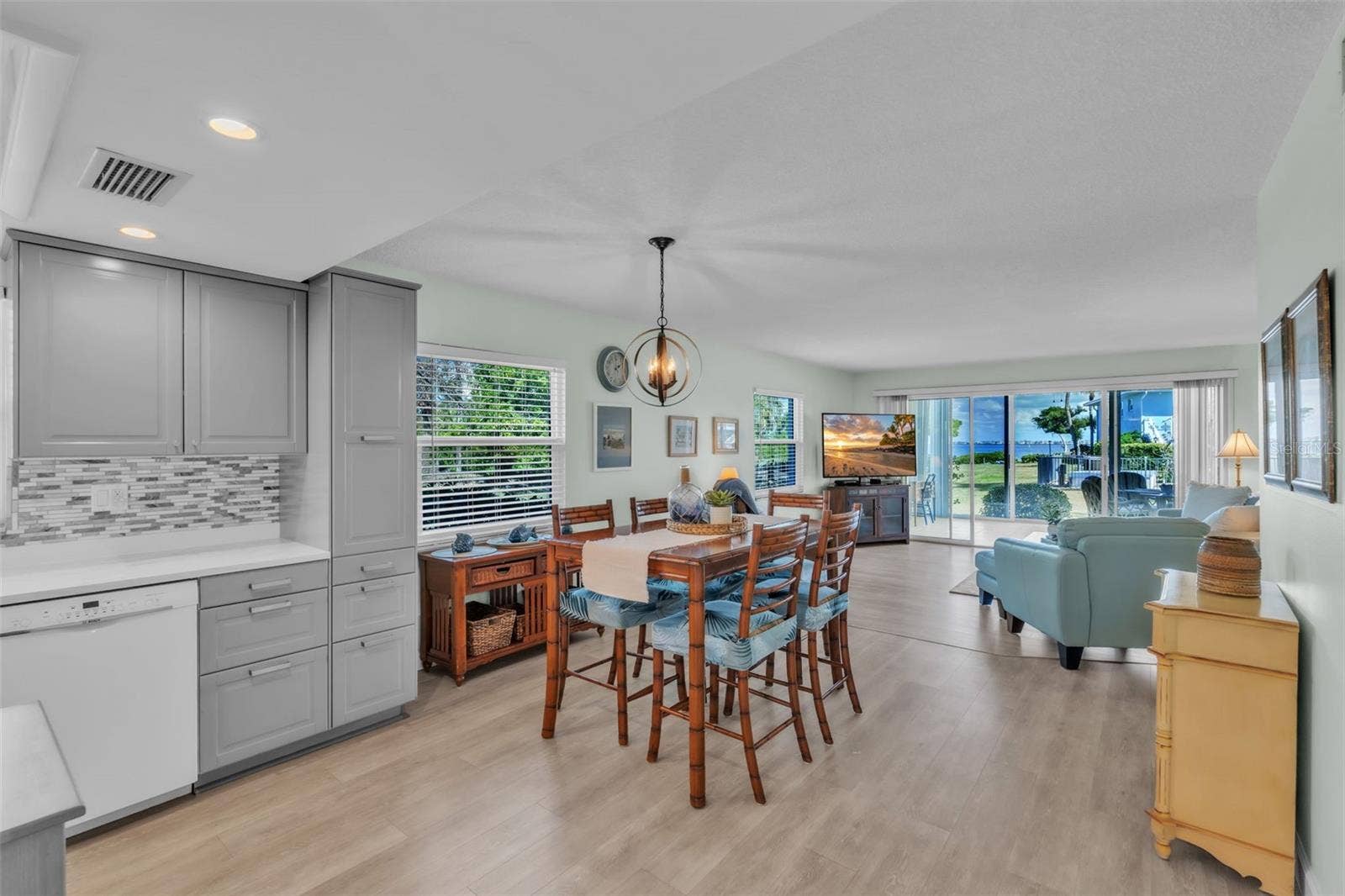 600 MANATEE AVENUE, #145, Holmes Beach, FL 34217