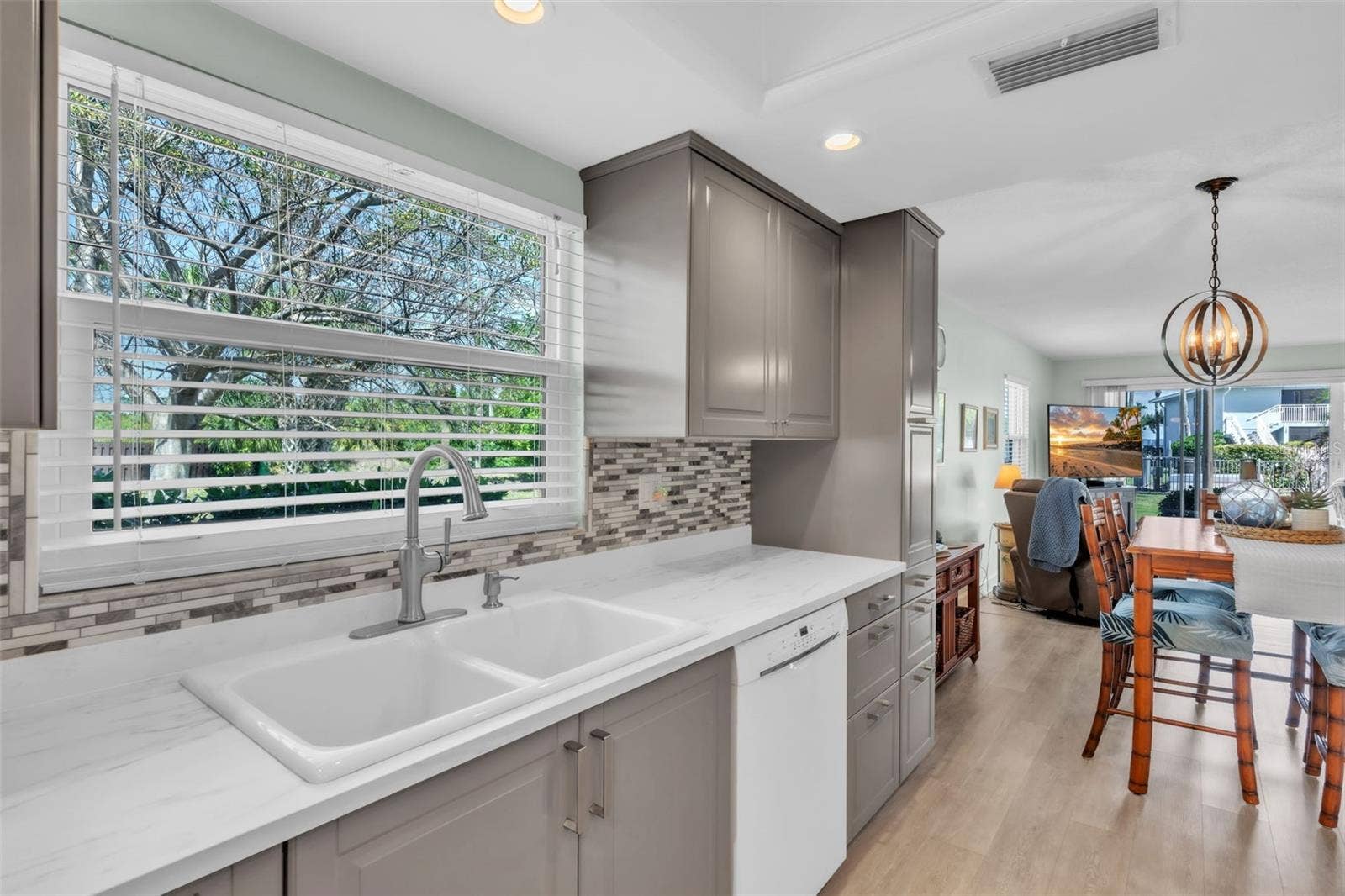 600 MANATEE AVENUE, #145, Holmes Beach, FL 34217