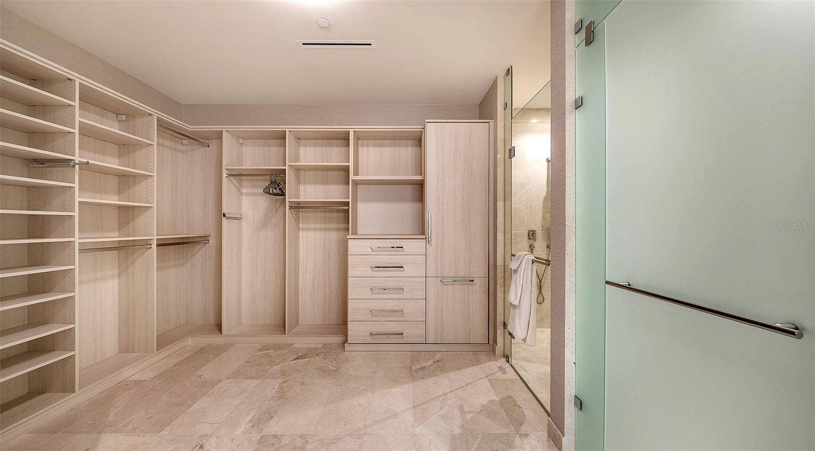 1561 GULF OF MEXICO DRIVE, #304, Longboat Key, FL 34228 1561 GULF OF MEXICO DRIVE, #304, Longboat Key, FL 34228