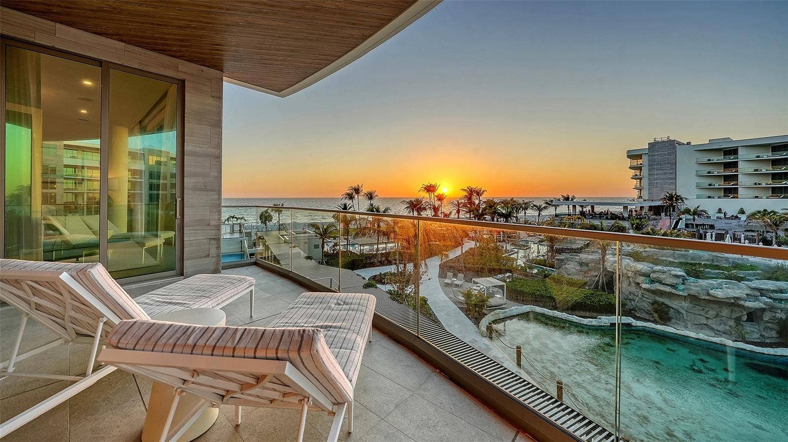 1561 GULF OF MEXICO DRIVE, #304, Longboat Key, FL 34228 1561 GULF OF MEXICO DRIVE, #304, Longboat Key, FL 34228