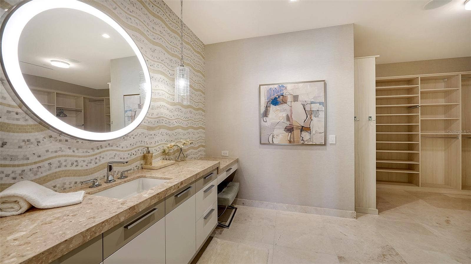 1561 GULF OF MEXICO DRIVE, #304, Longboat Key, FL 34228 1561 GULF OF MEXICO DRIVE, #304, Longboat Key, FL 34228