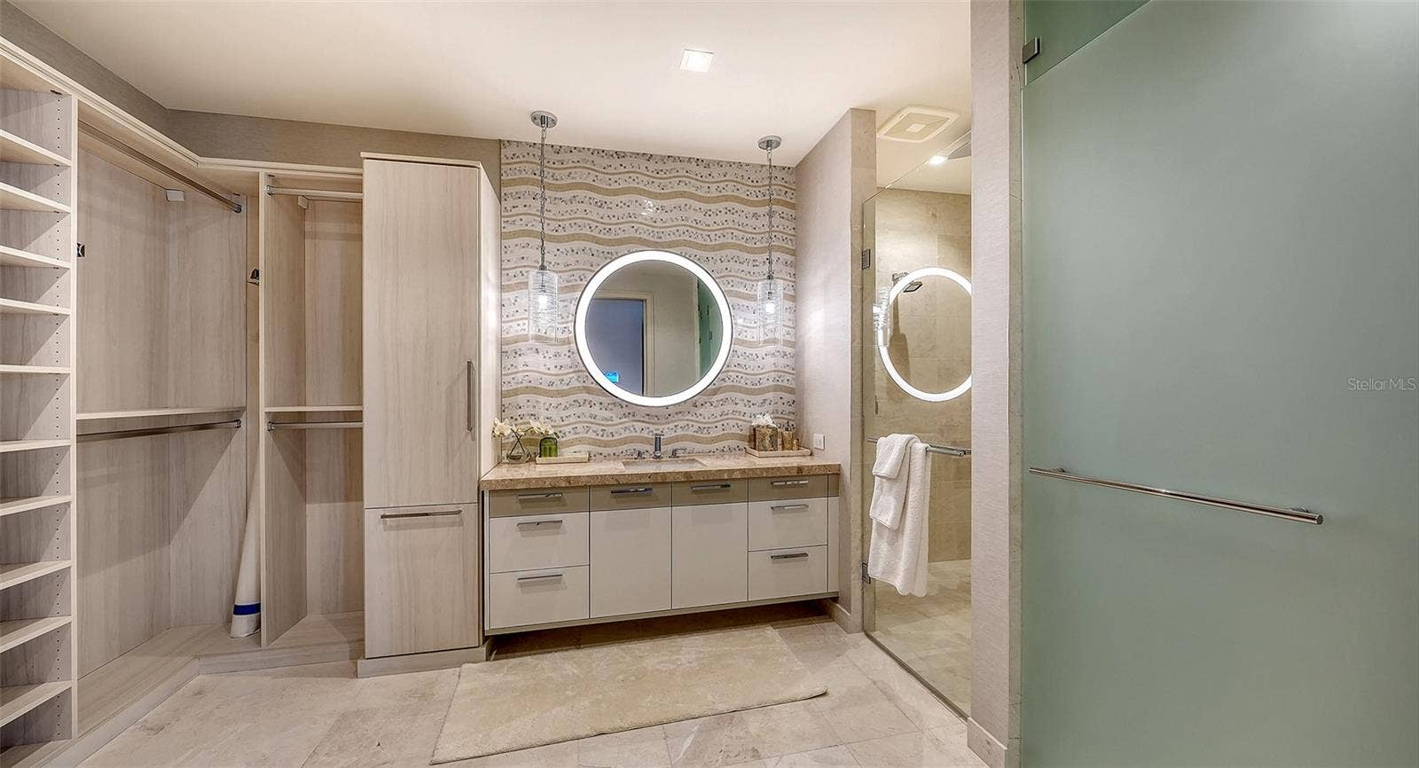1561 GULF OF MEXICO DRIVE, #304, Longboat Key, FL 34228 1561 GULF OF MEXICO DRIVE, #304, Longboat Key, FL 34228