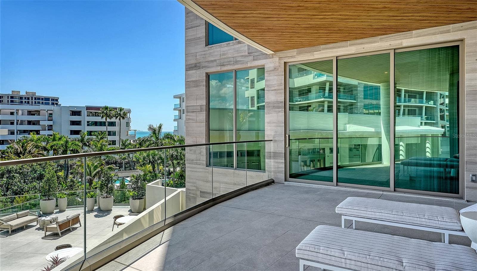 1561 GULF OF MEXICO DRIVE, #304, Longboat Key, FL 34228 1561 GULF OF MEXICO DRIVE, #304, Longboat Key, FL 34228