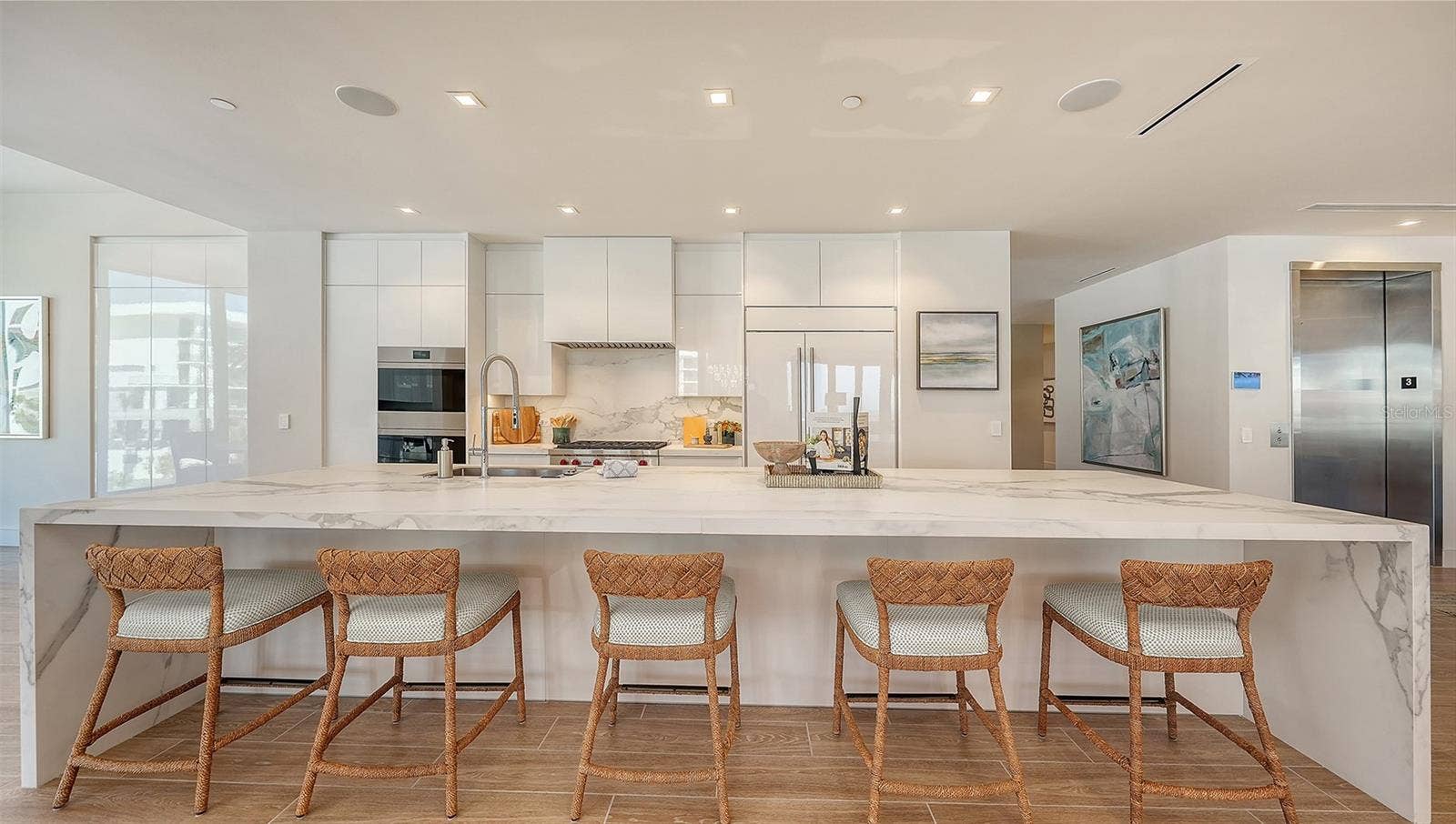 1561 GULF OF MEXICO DRIVE, #304, Longboat Key, FL 34228 1561 GULF OF MEXICO DRIVE, #304, Longboat Key, FL 34228