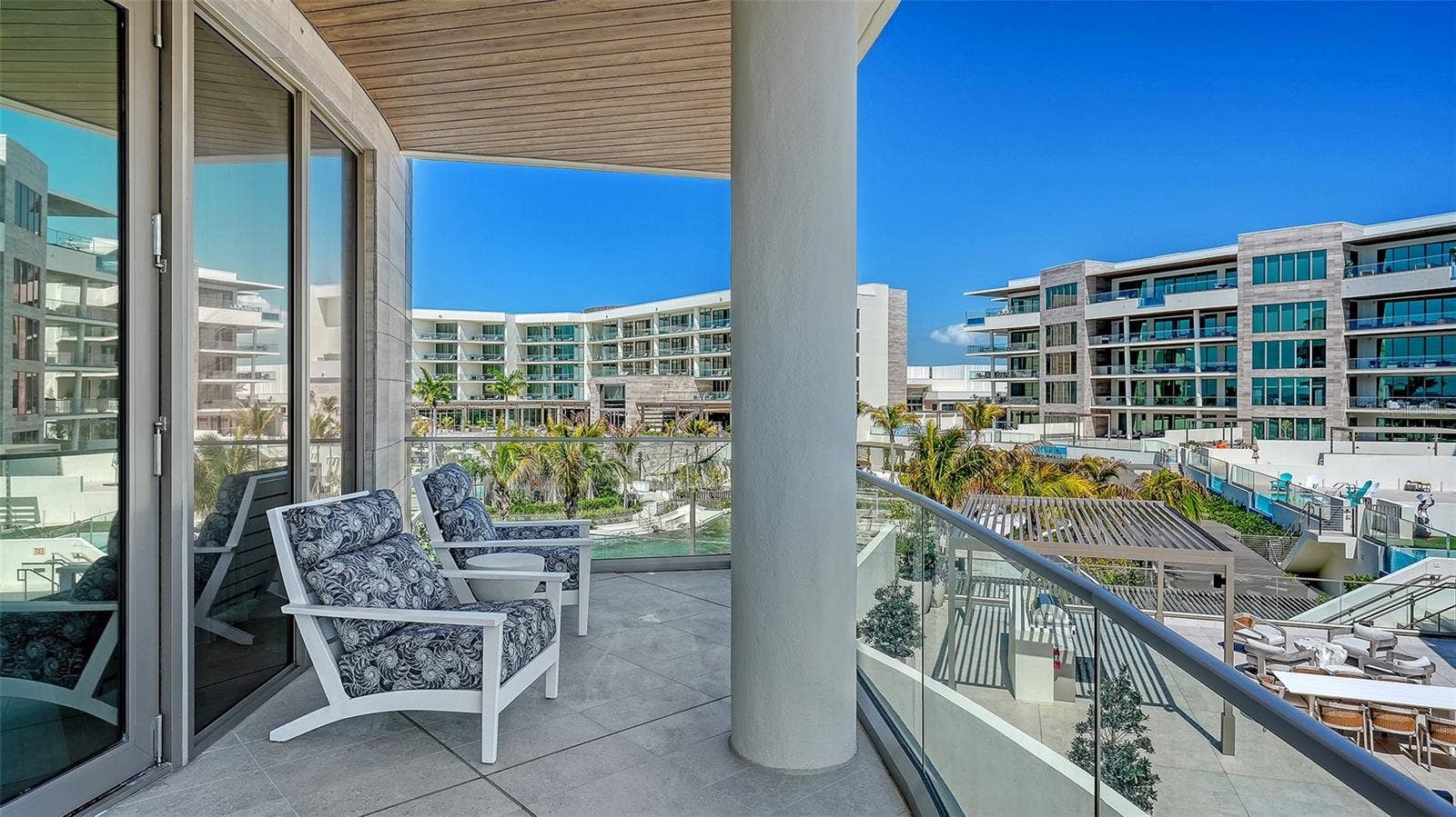 1561 GULF OF MEXICO DRIVE, #304, Longboat Key, FL 34228 1561 GULF OF MEXICO DRIVE, #304, Longboat Key, FL 34228