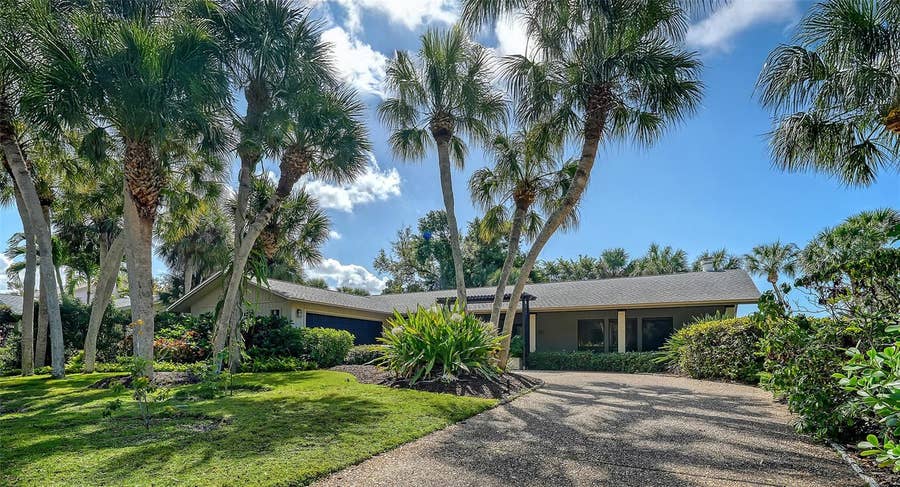 Property photo for 5345 SIESTA COURT, Sarasota, FL