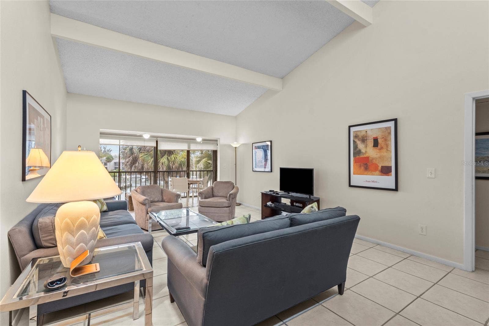 1633 BOATHOUSE CIRCLE, #232, Sarasota, FL 34231 Living Room