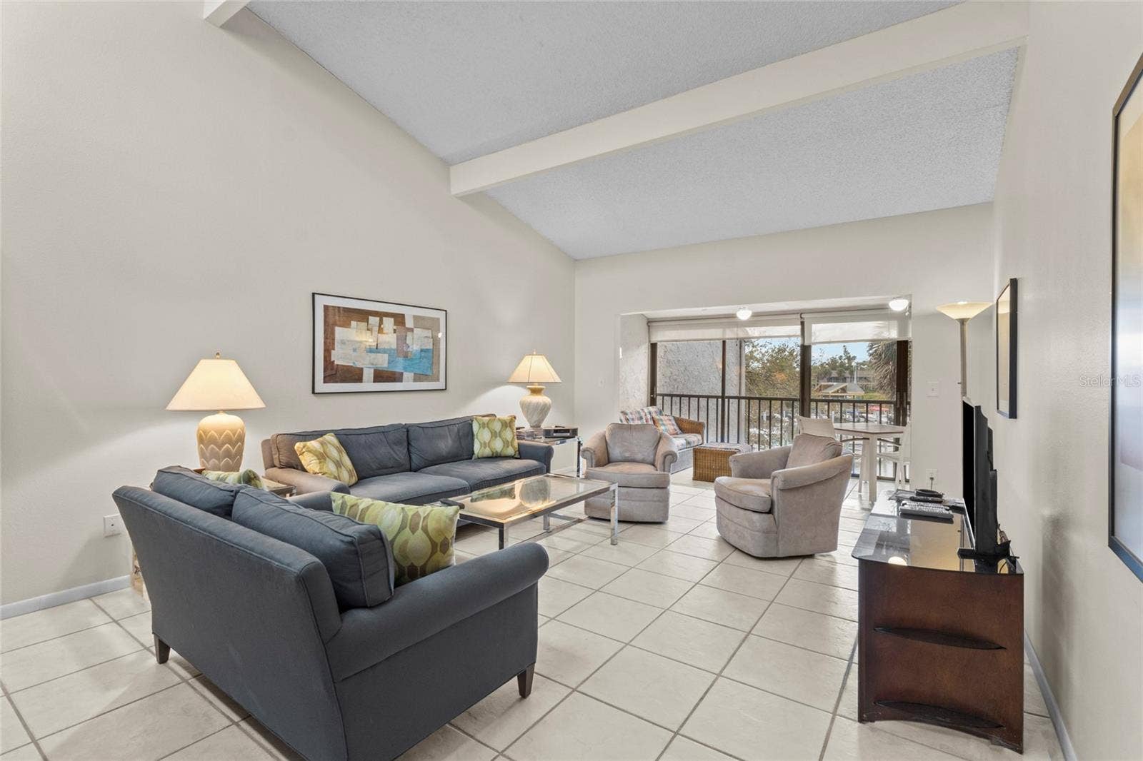 1633 BOATHOUSE CIRCLE, #232, Sarasota, FL 34231 Living Room