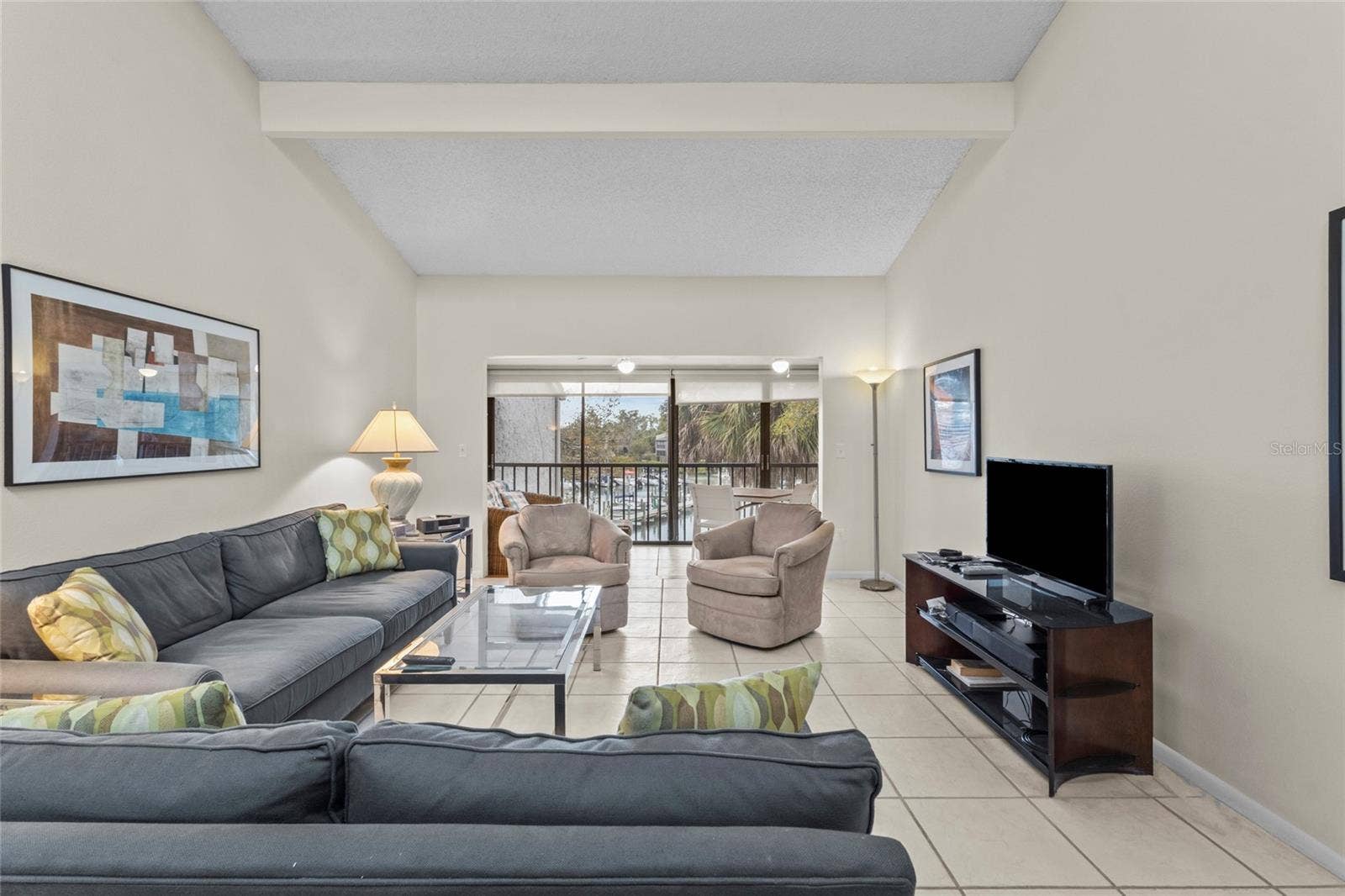 1633 BOATHOUSE CIRCLE, #232, Sarasota, FL 34231 Living Room