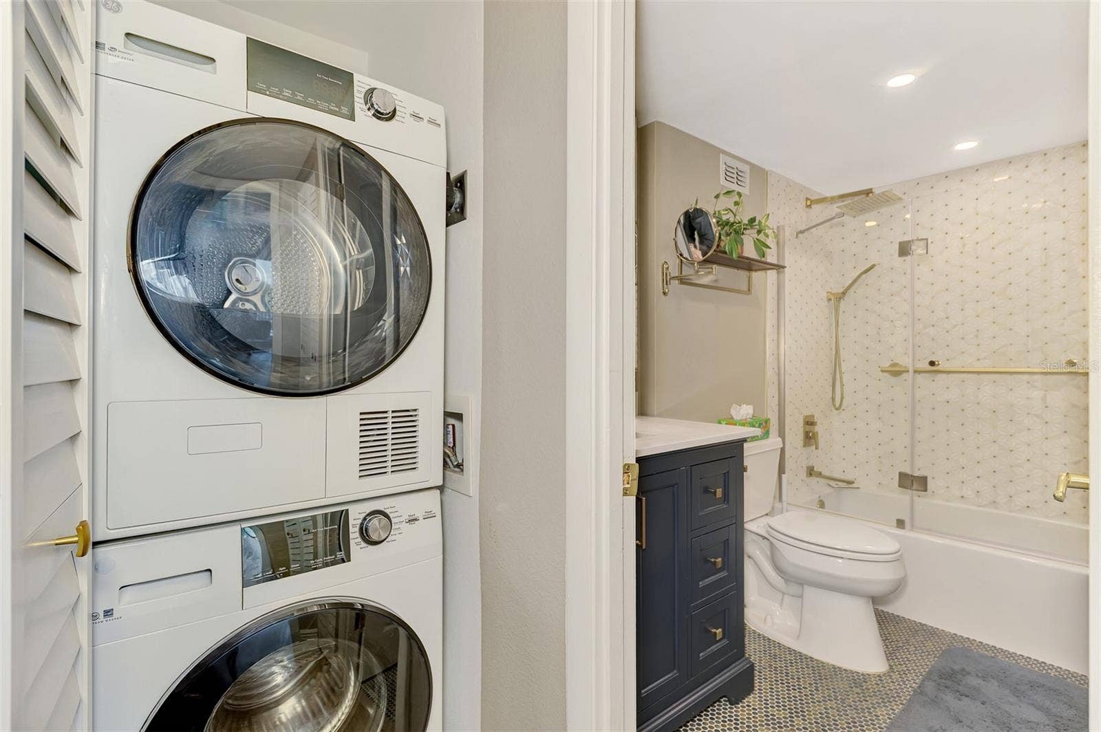 5855 MIDNIGHT PASS ROAD, #333, Sarasota, FL 34242 5855 MIDNIGHT PASS ROAD, #333, Sarasota, FL 34242