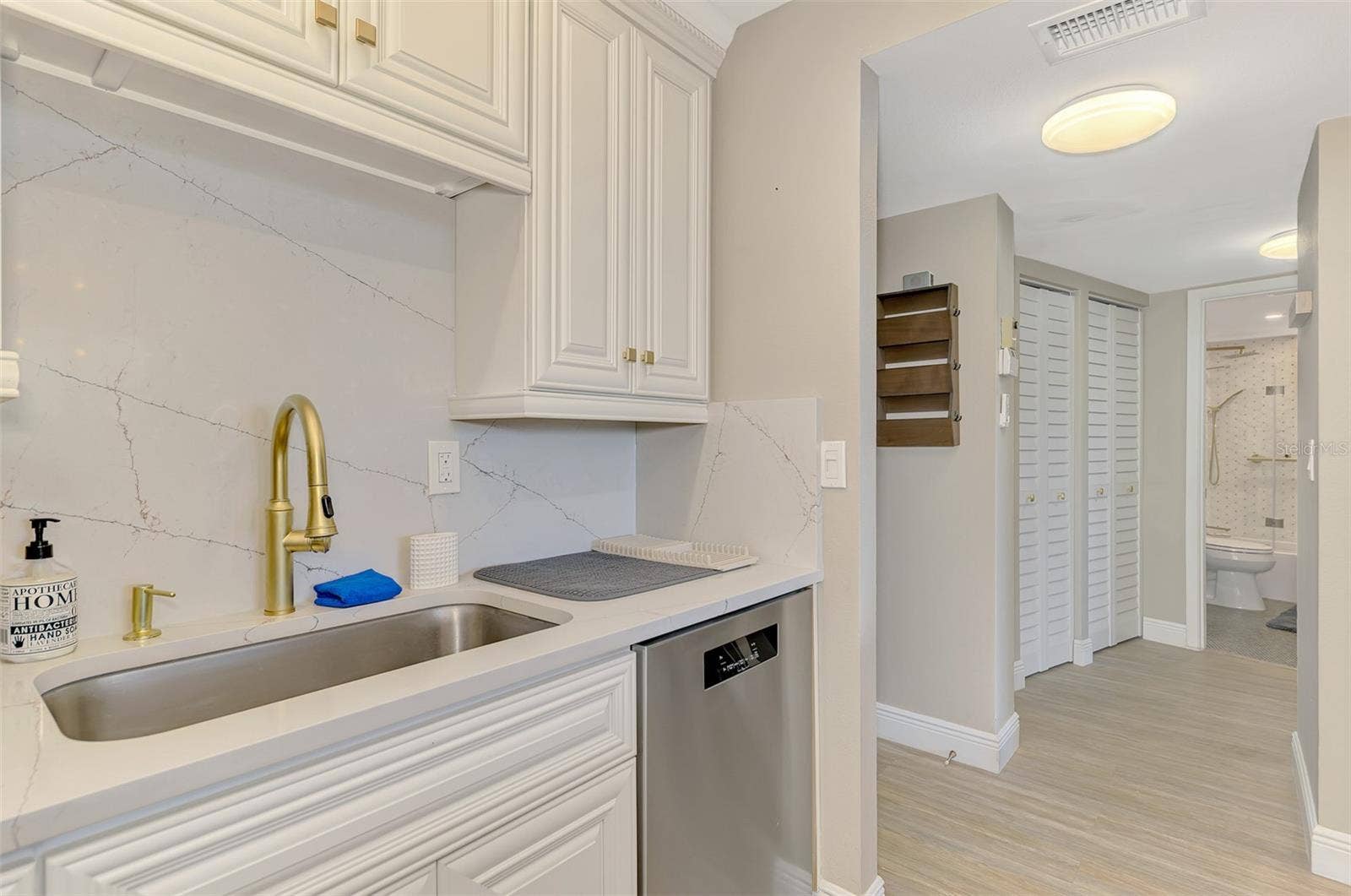 5855 MIDNIGHT PASS ROAD, #333, Sarasota, FL 34242 5855 MIDNIGHT PASS ROAD, #333, Sarasota, FL 34242