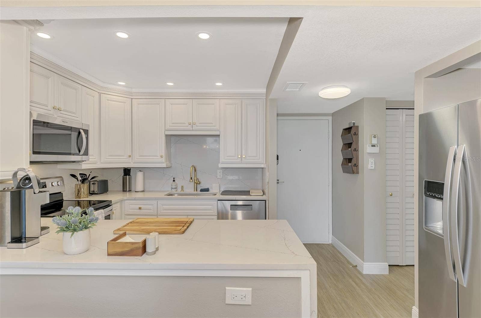 5855 MIDNIGHT PASS ROAD, #333, Sarasota, FL 34242 5855 MIDNIGHT PASS ROAD, #333, Sarasota, FL 34242