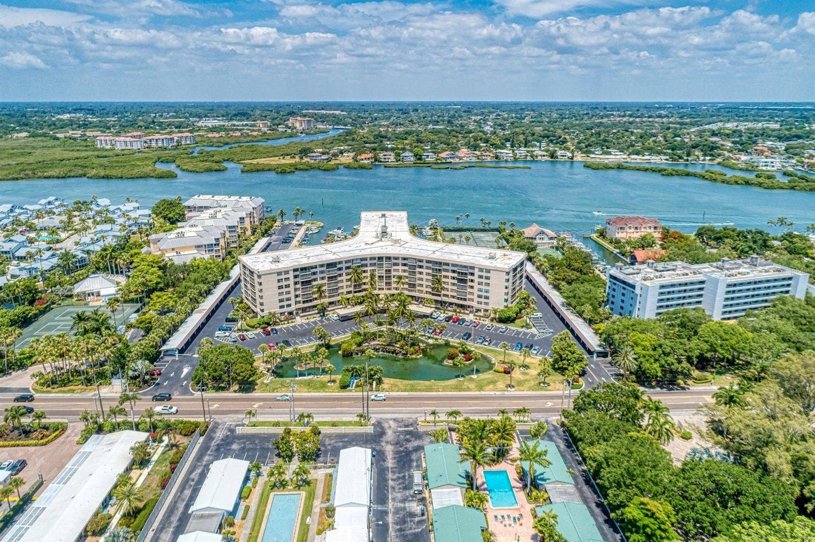 5855 MIDNIGHT PASS ROAD, #333, Sarasota, FL 34242 5855 MIDNIGHT PASS ROAD, #333, Sarasota, FL 34242