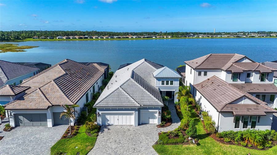 Property photo for 6353 ISLA DEL RAY AVENUE, Sarasota, FL