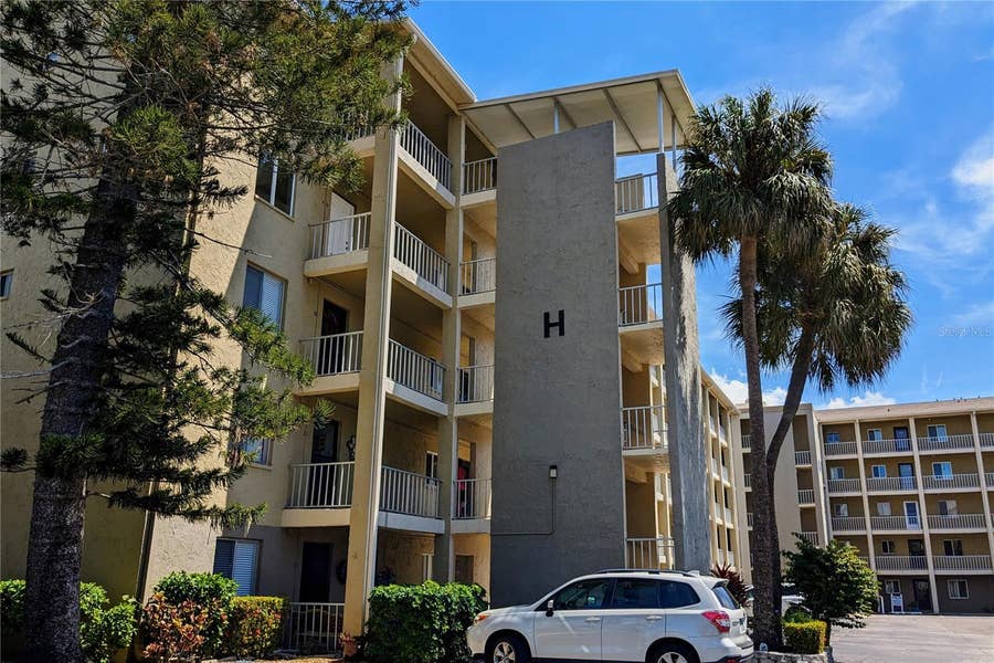 Property photo for 3807 LAKE BAYSHORE DRIVE, #H-416, Bradenton, FL