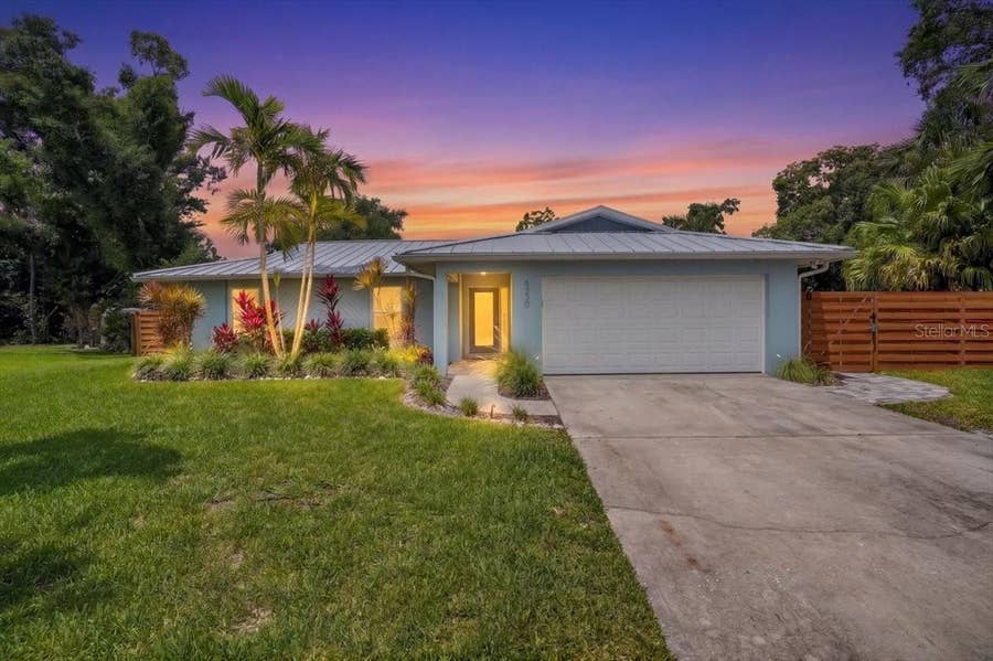 Property photo for 4230 SHADY OAKS COURT, Sarasota, FL