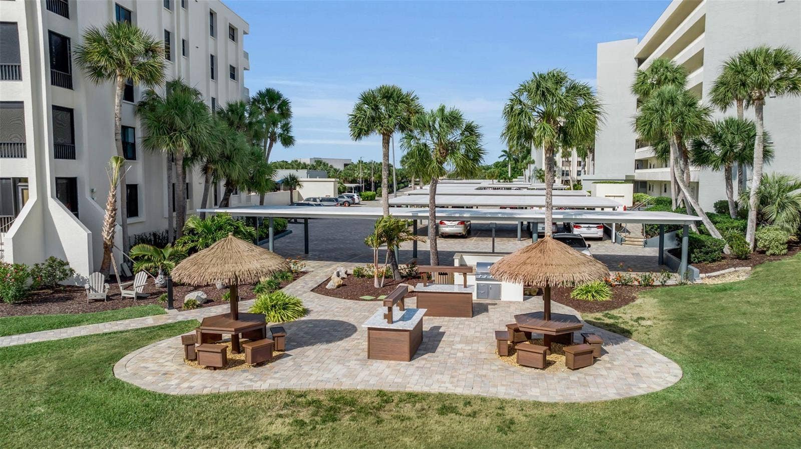 5740 MIDNIGHT PASS ROAD, #403, Sarasota, FL 34242 Grill Stations