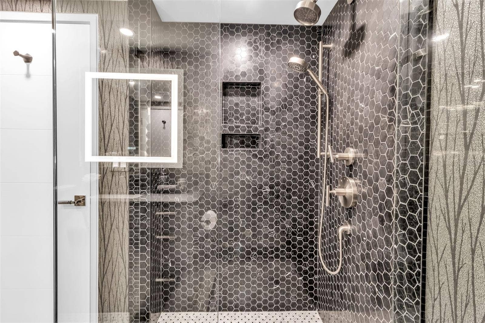 5740 MIDNIGHT PASS ROAD, #403, Sarasota, FL 34242 Guest Bathroom