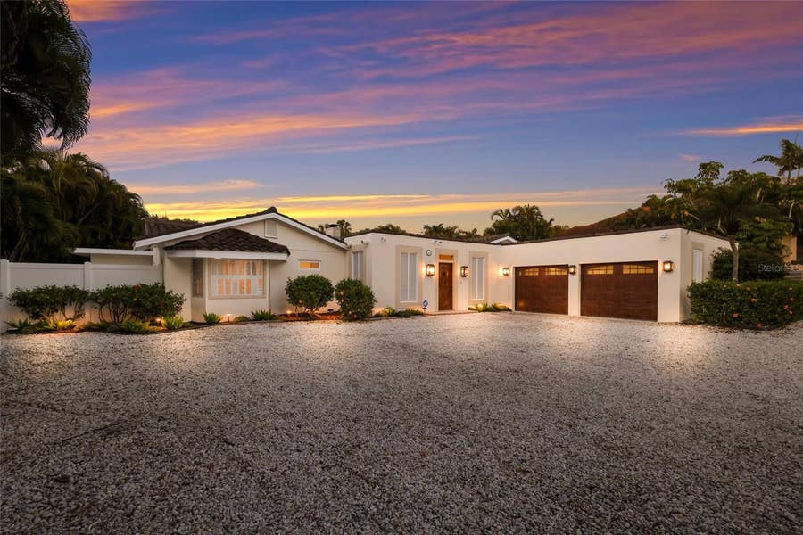 Property photo for 103 FILLMORE DRIVE, Sarasota, FL