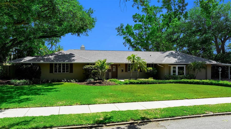 Property photo for 1714 SOUTH DRIVE, Sarasota, FL
