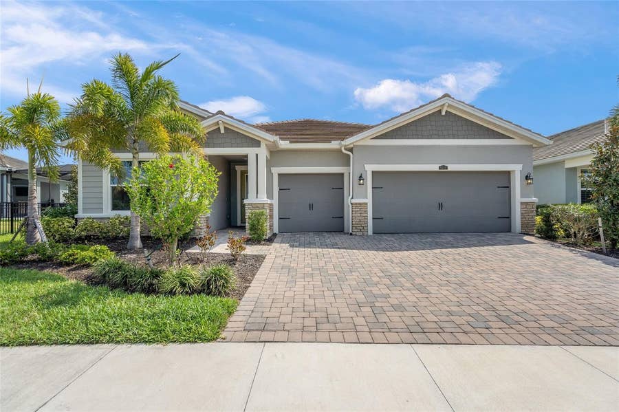 Property photo for 8600 SUNDANCE LOOP, Sarasota, FL