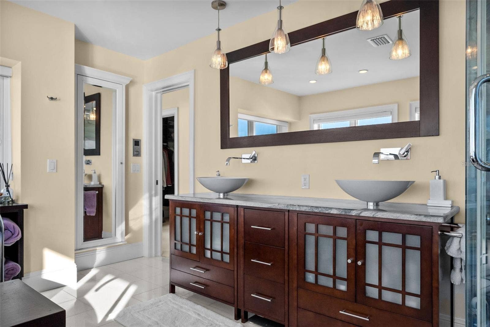 3750 BAYOU LOUISE LANE, Sarasota, FL 34242 3750 BAYOU LOUISE LANE, Sarasota, FL 34242