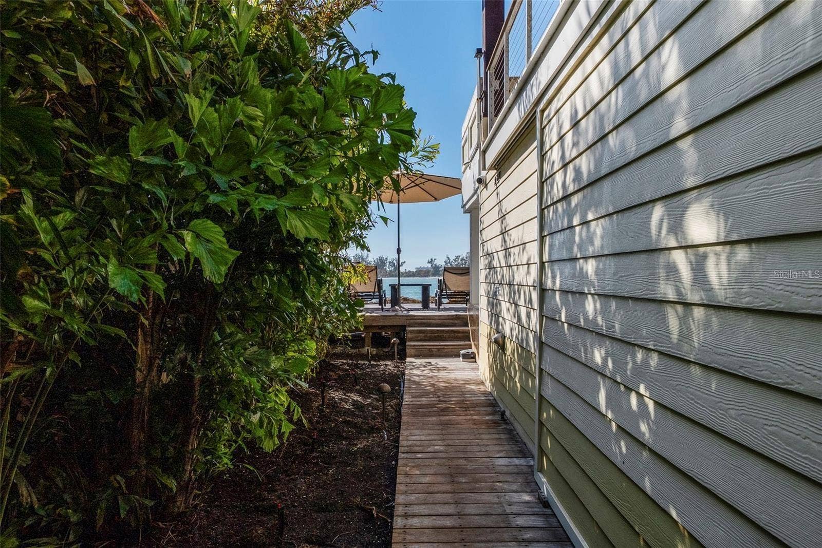 3750 BAYOU LOUISE LANE, Sarasota, FL 34242 3750 BAYOU LOUISE LANE, Sarasota, FL 34242