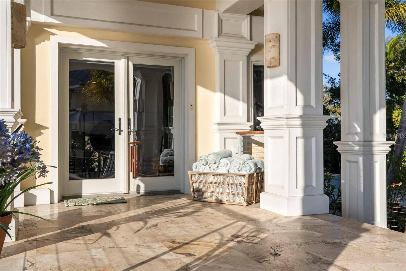 3750 BAYOU LOUISE LANE, Sarasota, FL 34242 3750 BAYOU LOUISE LANE, Sarasota, FL 34242