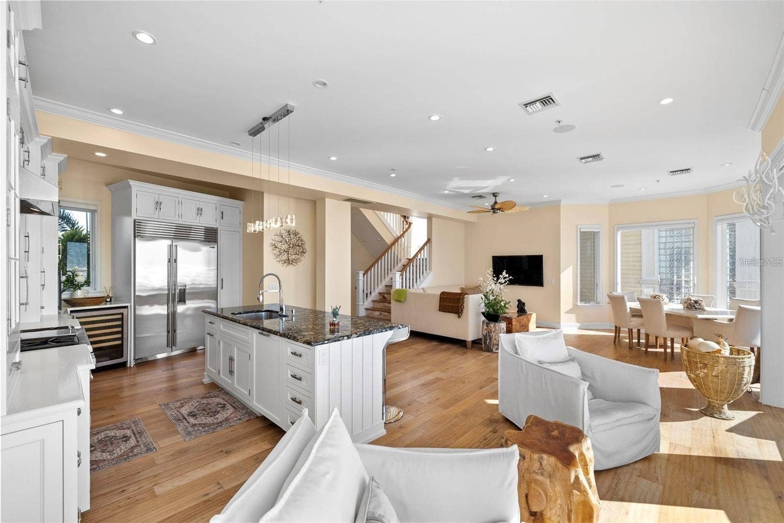 3750 BAYOU LOUISE LANE, Sarasota, FL 34242 3750 BAYOU LOUISE LANE, Sarasota, FL 34242