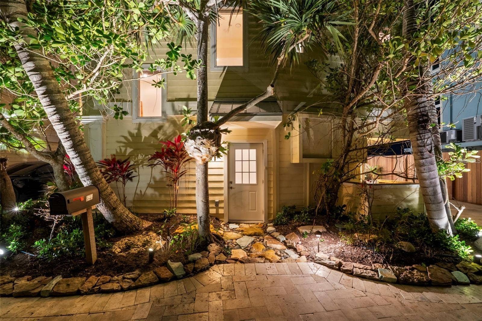 3750 BAYOU LOUISE LANE, Sarasota, FL 34242 3750 BAYOU LOUISE LANE, Sarasota, FL 34242