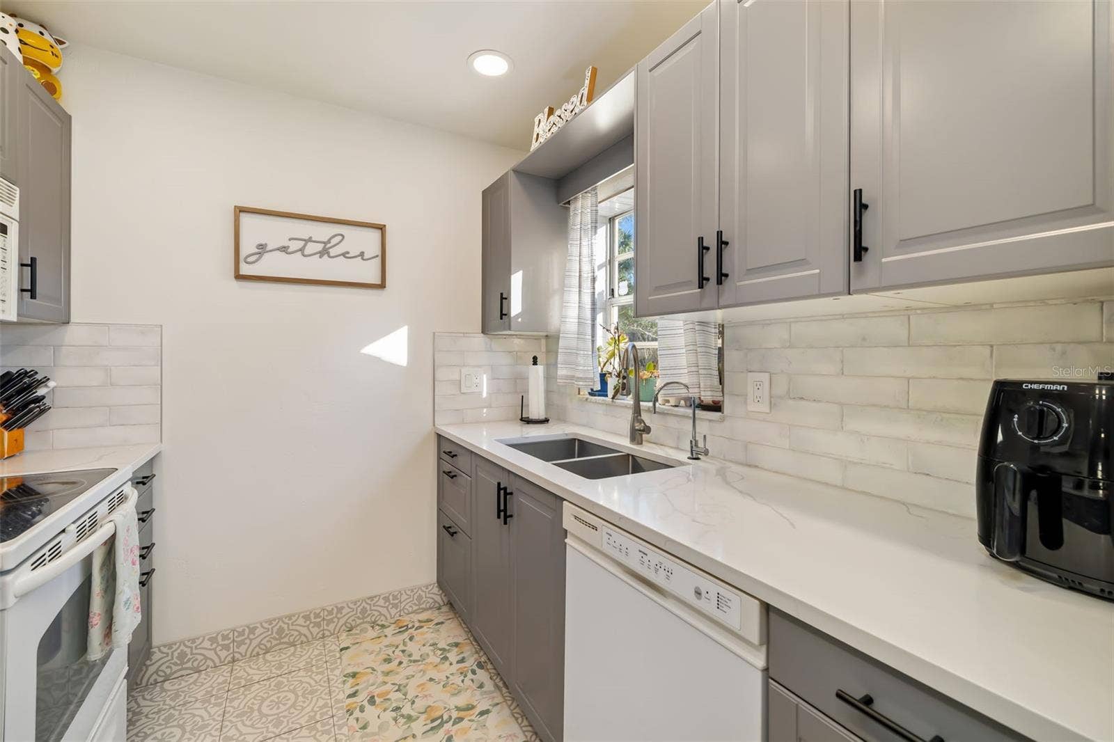 5023 VILLAGE GARDENS DRIVE, #29, Sarasota, FL 34234