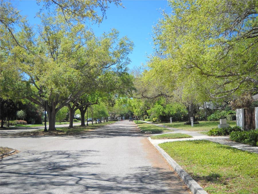 Property photo for 1759 CHEROKEE DRIVE, Sarasota, FL